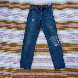 LEVIS 24” WAIST MEDIUM WASH WEDGIE JEANS